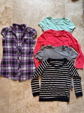 Girls Lot 6 shirts size 7